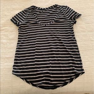 Lululemon Love V-Neck Tshirt